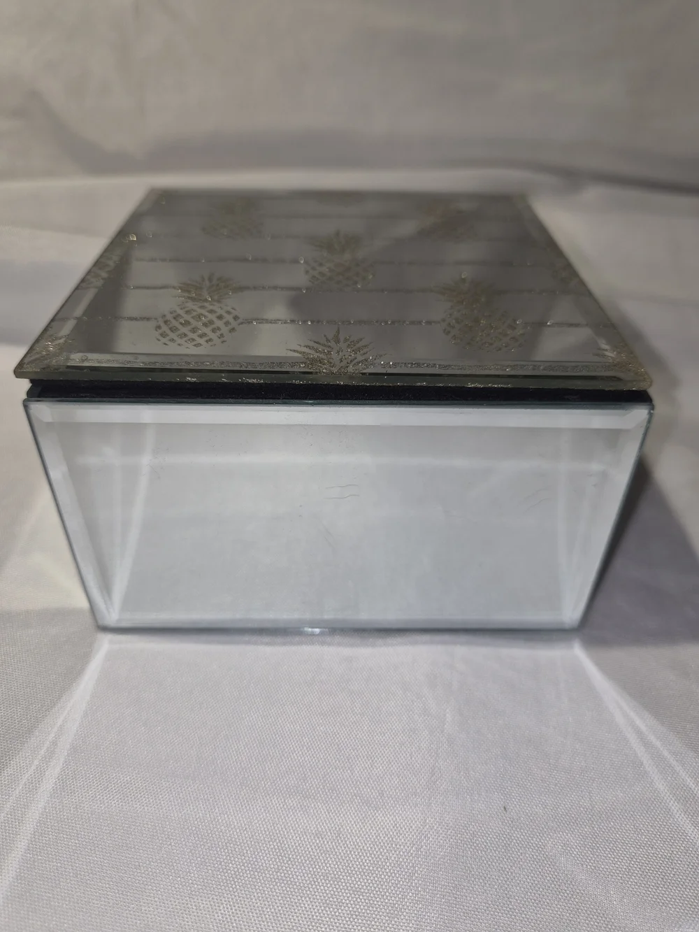 N/A stylish silver